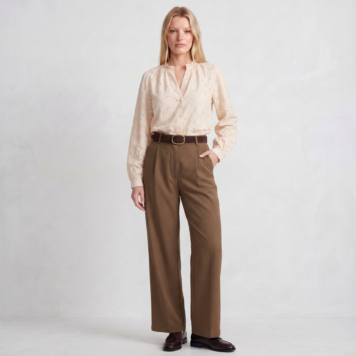 Chemise brodé et ajouré, col tunisien volanté et manches longues OLANA beige, ARTLOVE