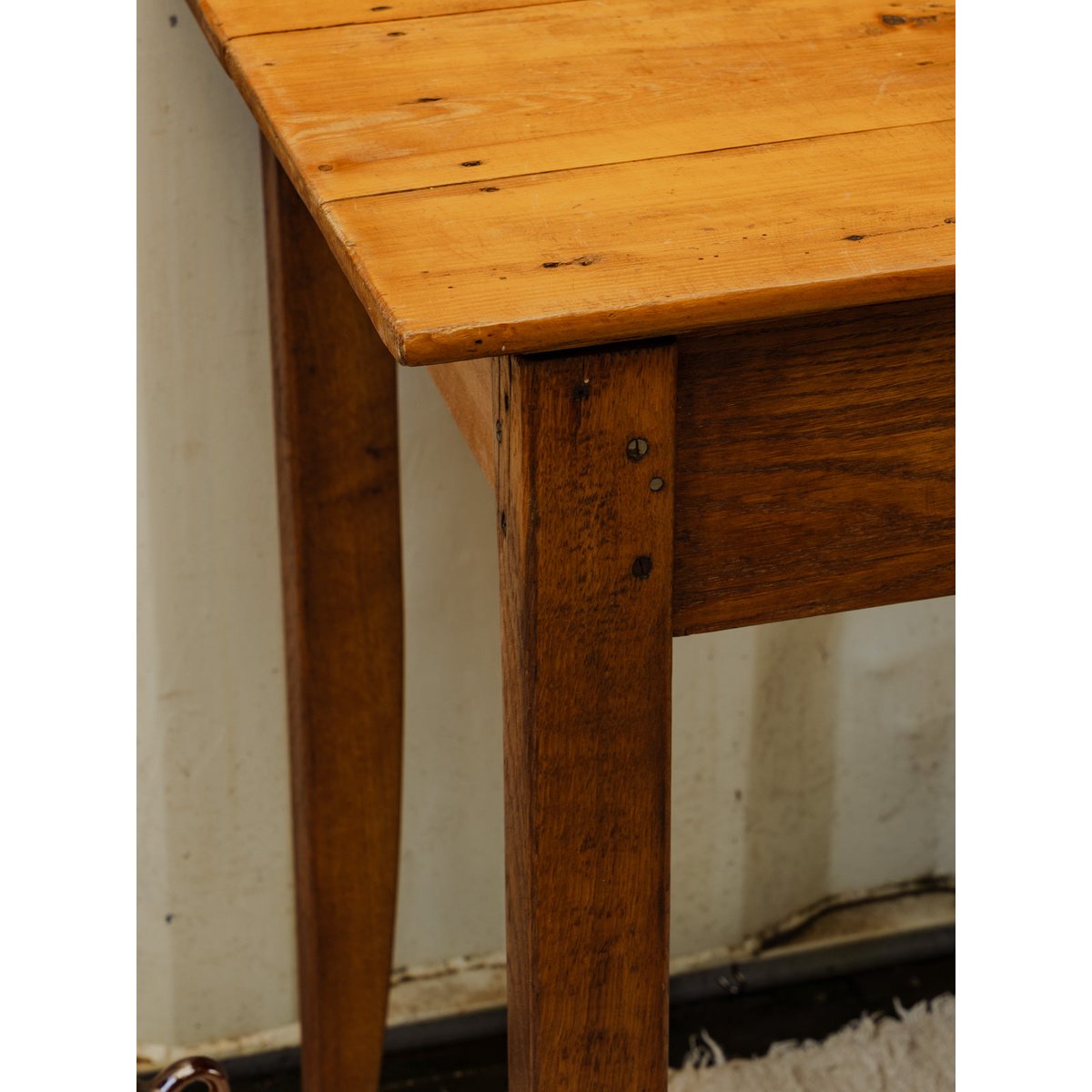 Table d'appoint en bois Francine N°1700 - Bon état bois clair, DEBONGOUT