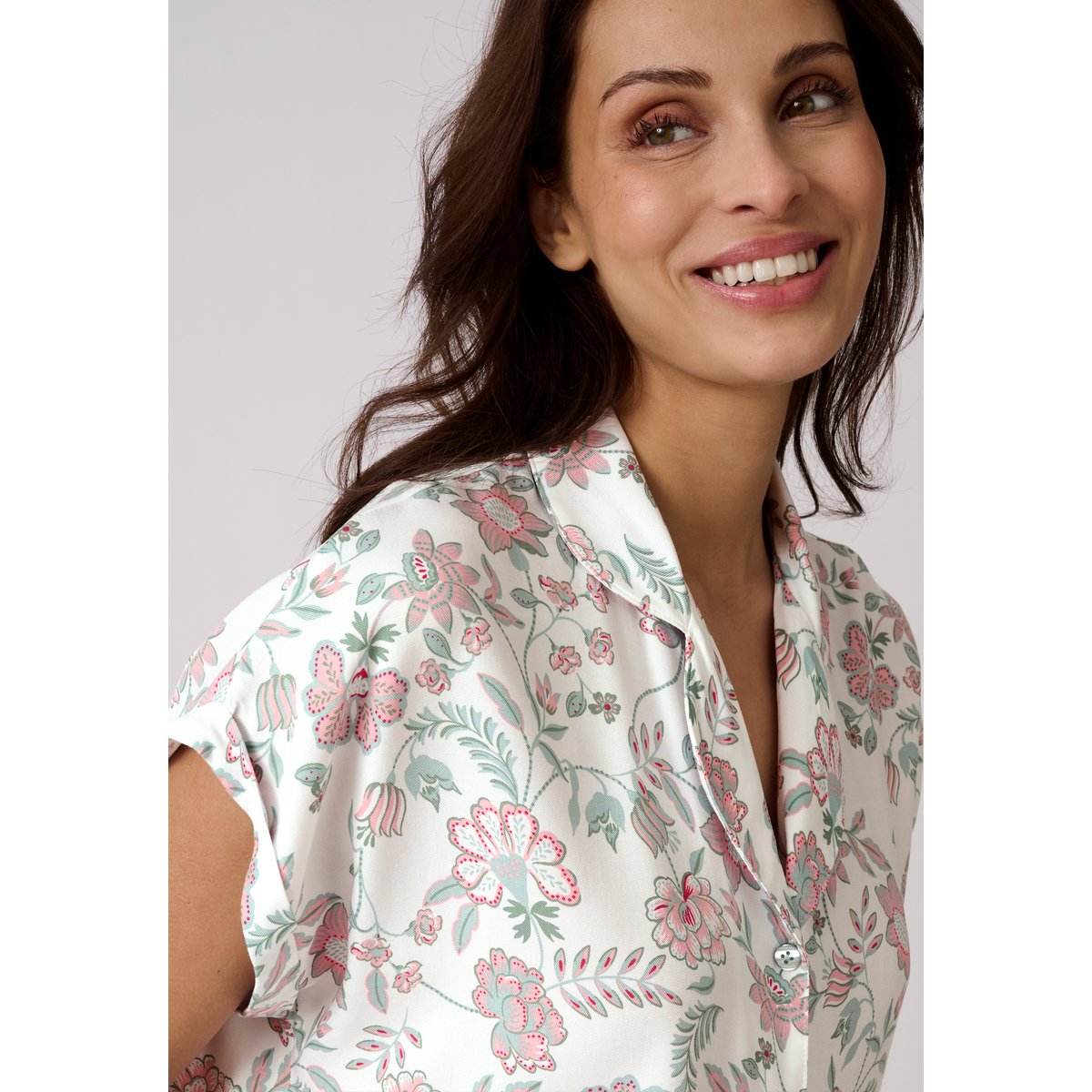 Pyjama en pure viscose blanc bleu fleuri, DAMART