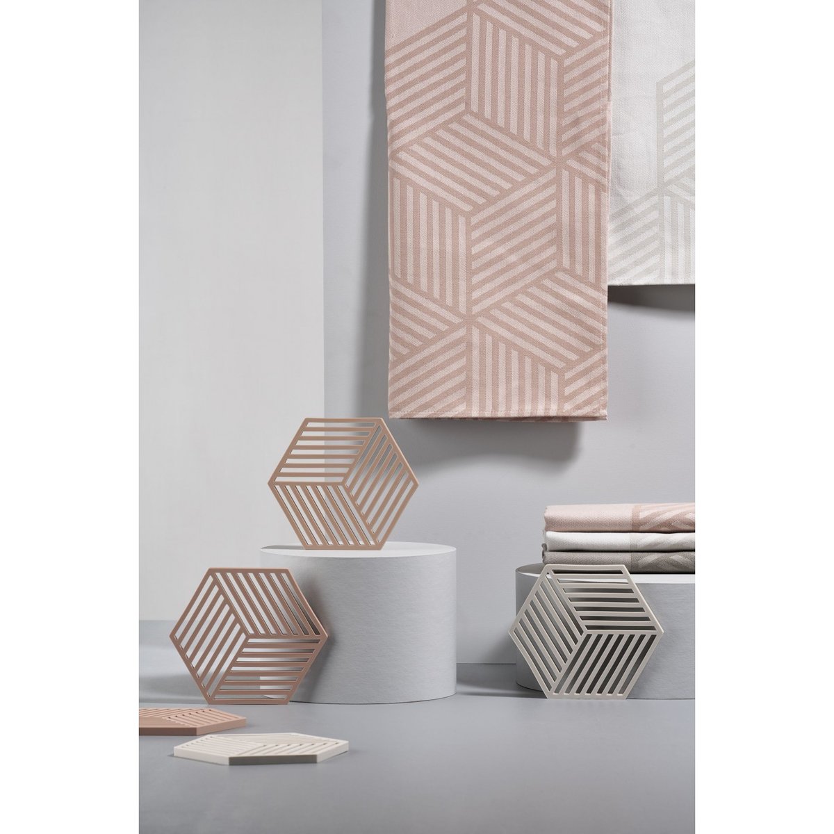 Dessous de Plat Hexagon 16 x 14 cm gris, ZONE DENMARK