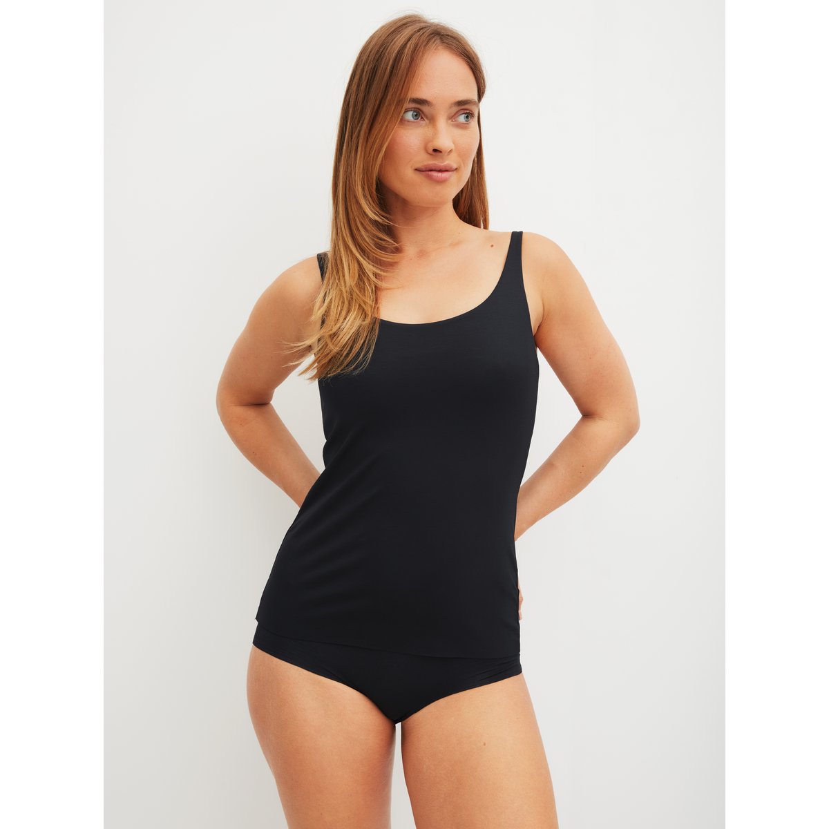 Débardeur à bretelles réglables et bustier sans manches Modal NATURAL SKIN noir, CALIDA