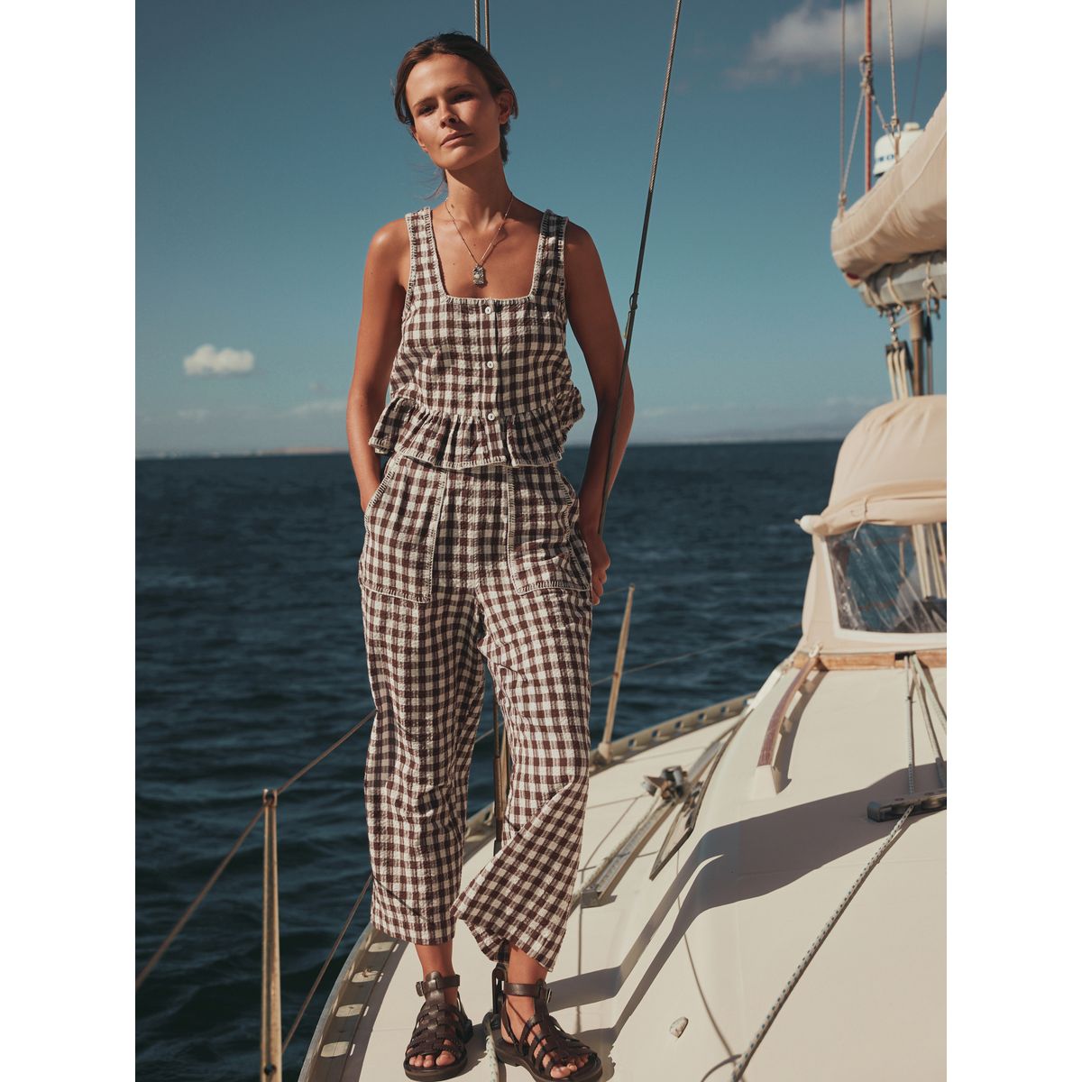 Pantalon droit court avec imprimé homards vichy marron chocolat, NEXT