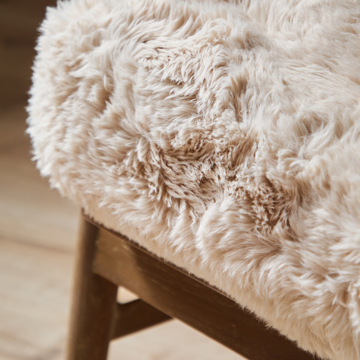Struan Mid-Century Faux Fur Armchair with Solid Oak Frame natural, VOYAGE MAISON