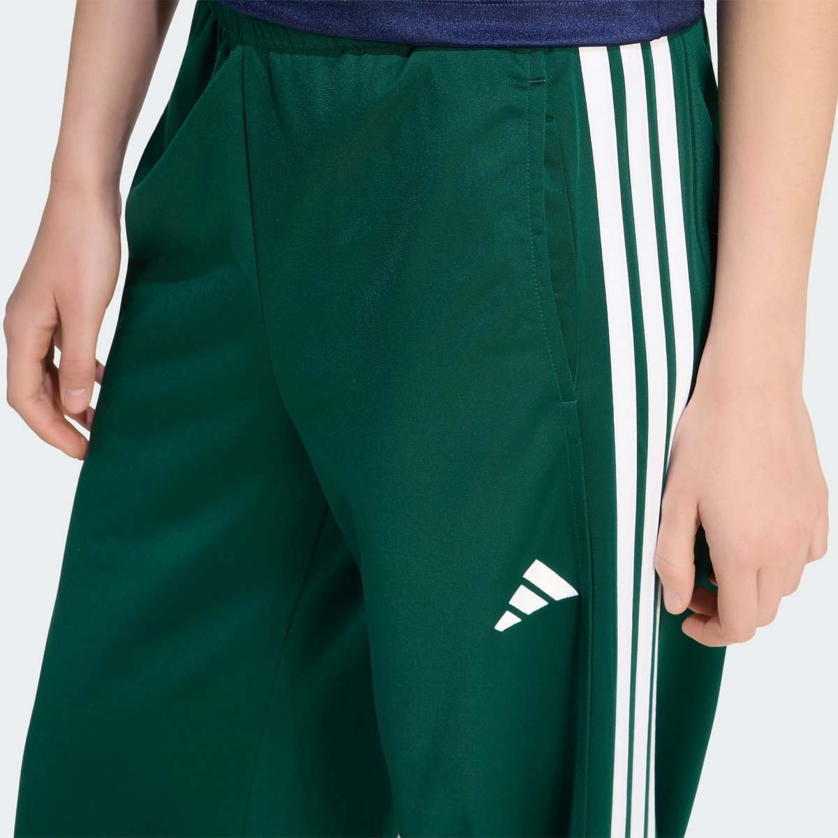 Pantalon De Survêtement Dayready À Jambes Larges Pantalon De Survêtement Dayready À Jambes Larges collegiate green, ADIDAS SPORTSWEAR