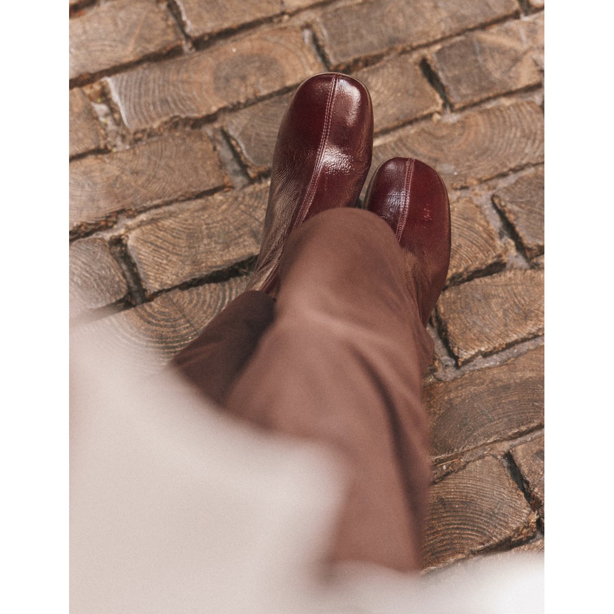 Bottines à talons ONA cuir plissé verni bordeaux, ODAJE