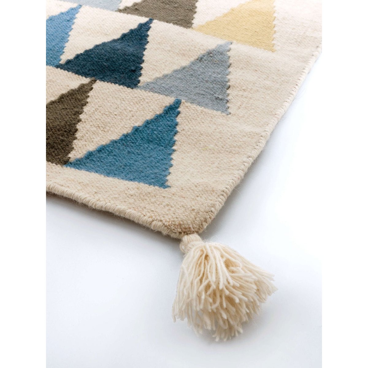 Tapis enfant en laine TRIANGLES bleu naturel, AFK LIVING