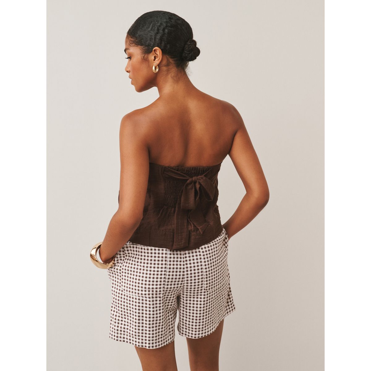 Short en lin mélangé stretch, lot de 2 vichy bleu marine/chocolat, NEXT