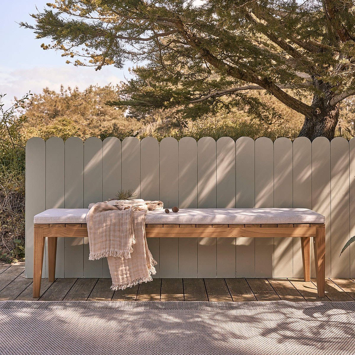 Salon de jardin en teck massif 6/8 places  BARI naturel, BERAH GETAH