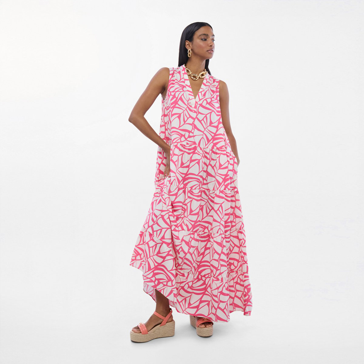 Robe longue fluide à volants et col V ecru, LOLA CASADEMUNT