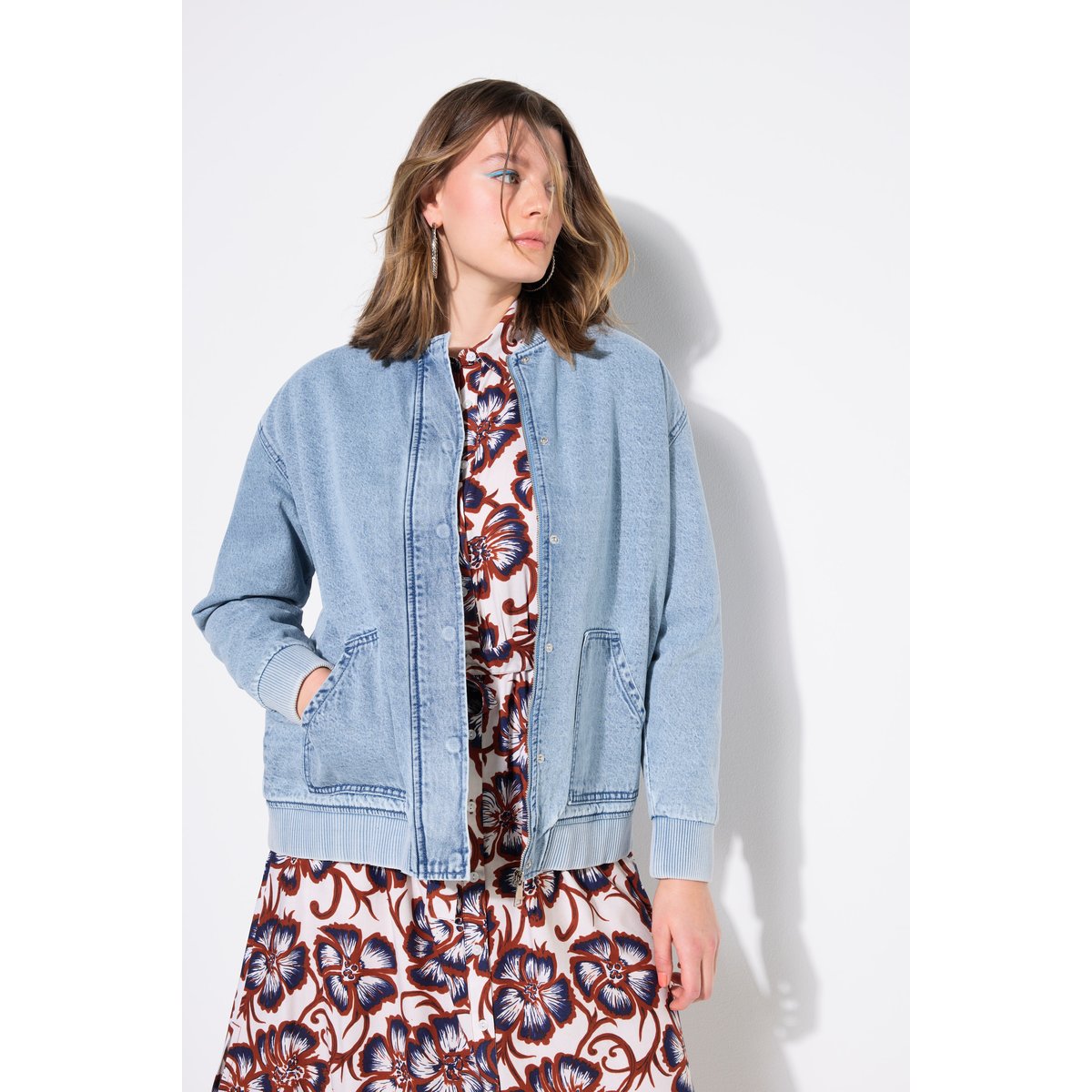 Bombers en jean, doublure matelassée bleu clair, STUDIO UNTOLD