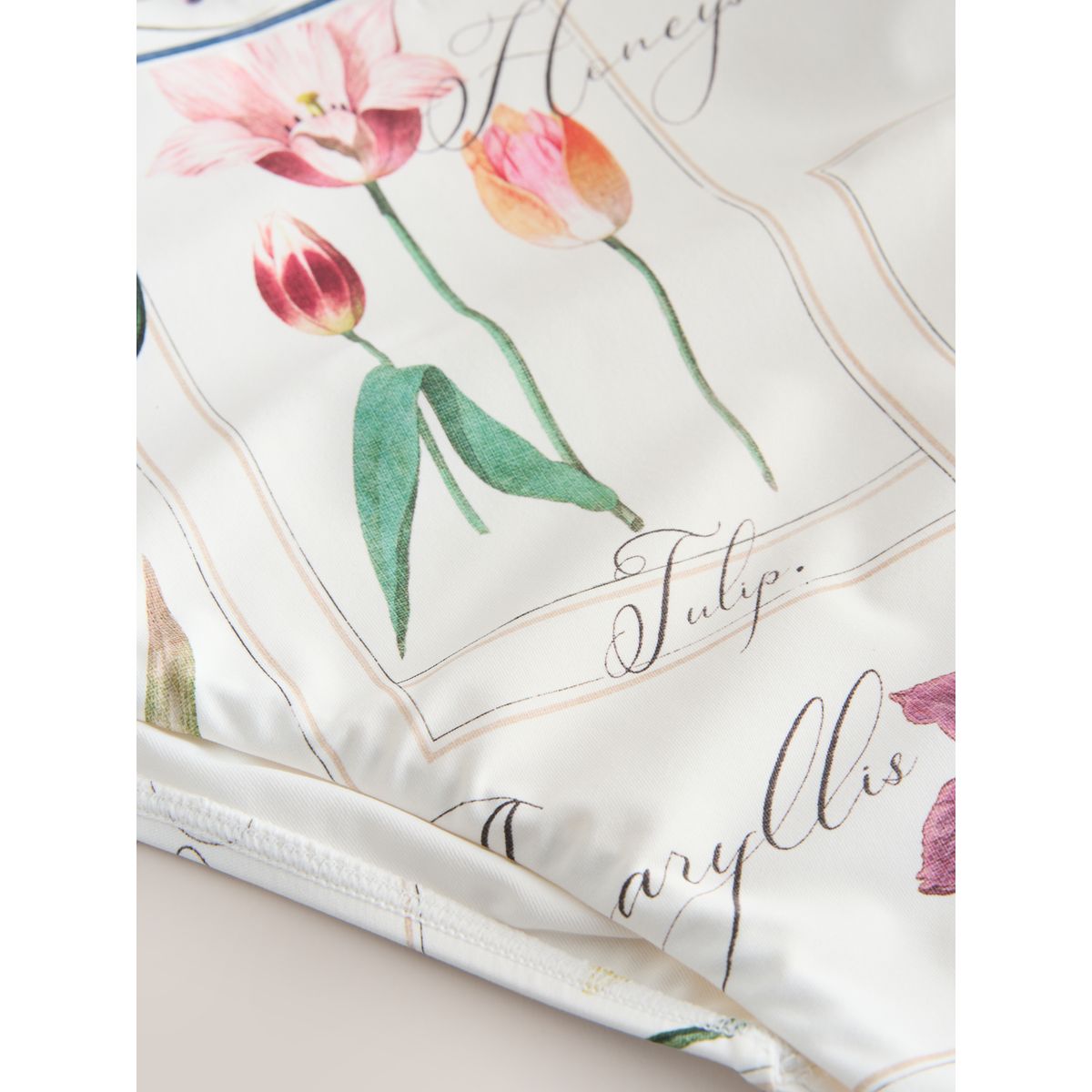 Maillot de bain à encolure carrée dégagée imprimé fleuri blanc, NEXT