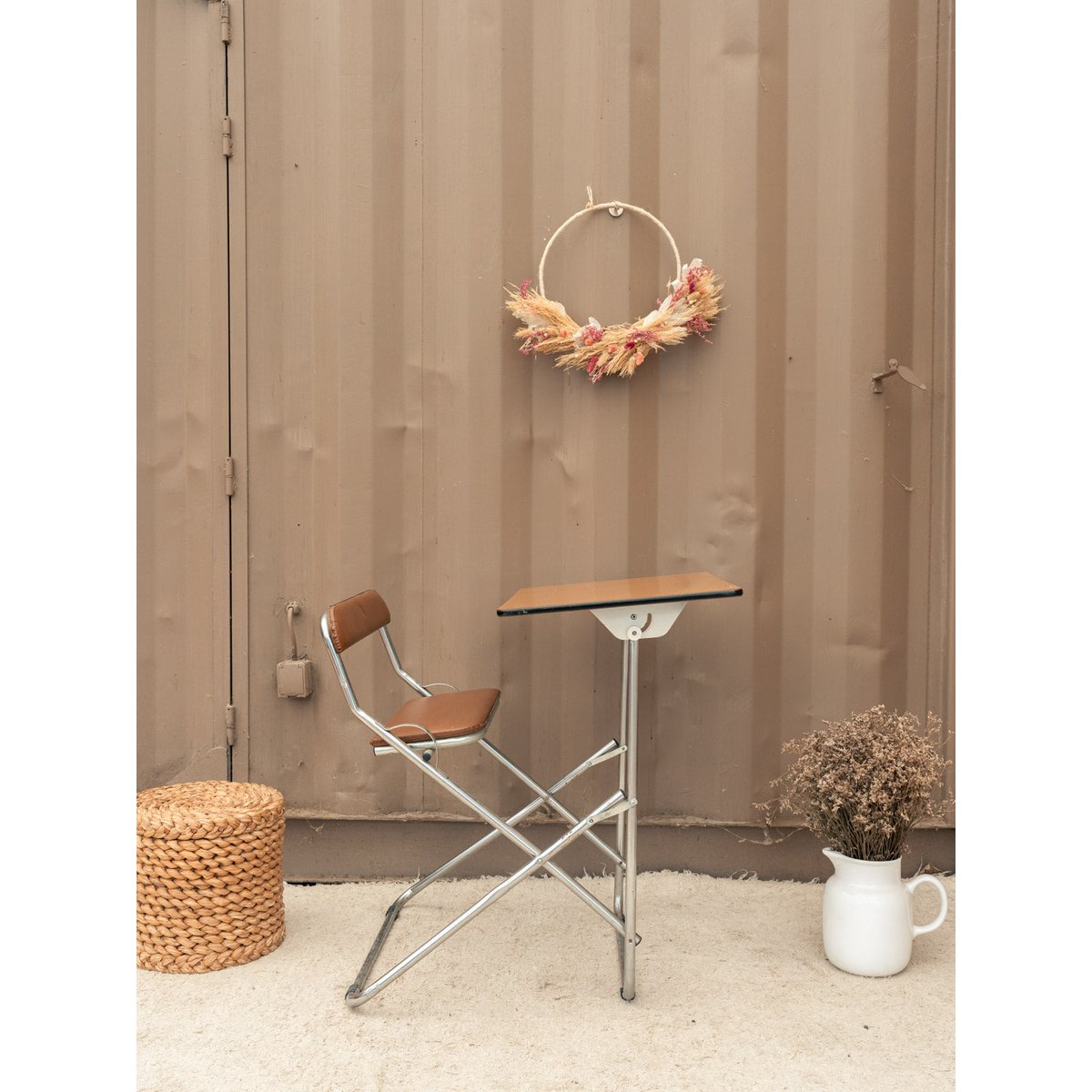 Bureau et chaise pour enfant chromé Yvan N°576 - Bon état bois foncé, DEBONGOUT