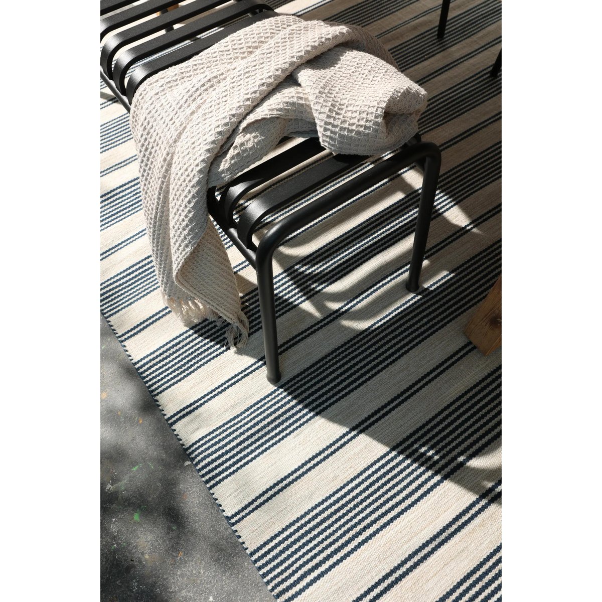 Tapis d'extérieur & intérieur tissé main RIDA beige/bleu, BENUTA