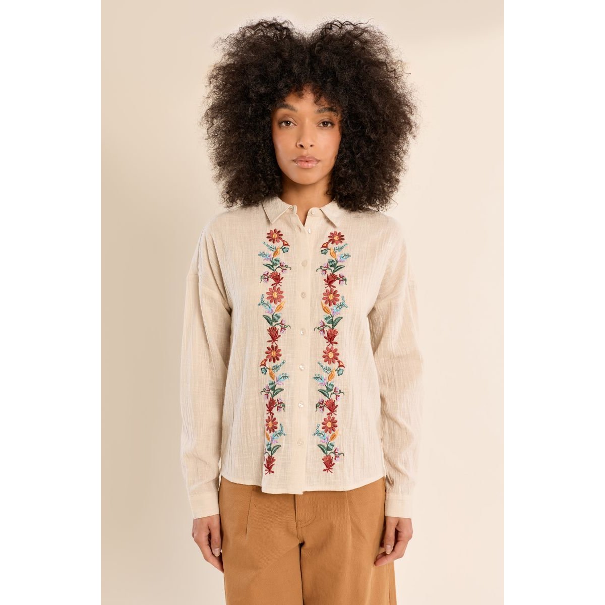 Chemise en coton, broderies florales beige, MOLLY BRACKEN
