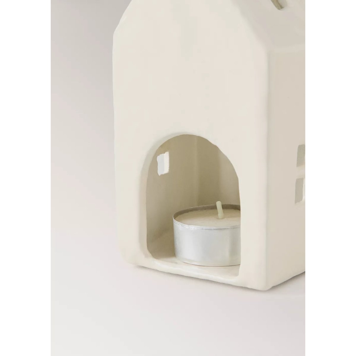 Bougeoir en aluminium en forme de maison blanc cassé, MANGO HOME