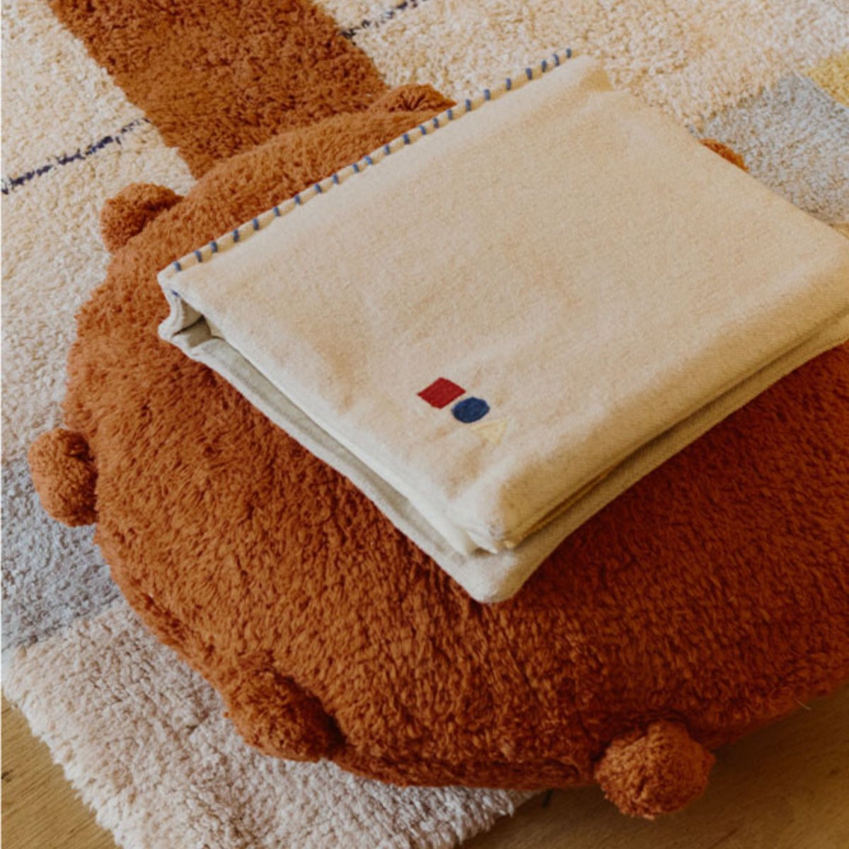 Coussin de sol Bubbly LESS IS MORE terre cuite, LORENA CANALS