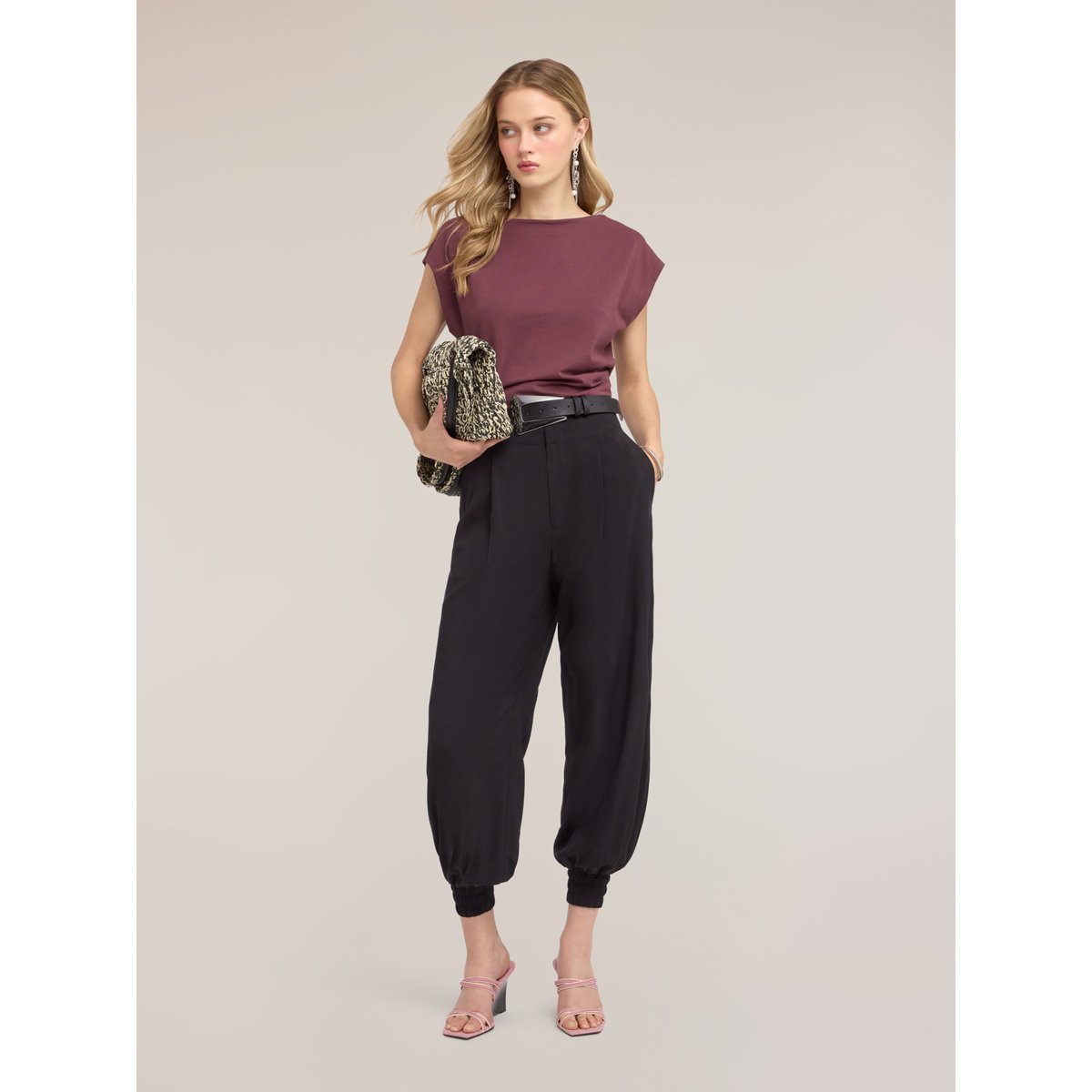 Pantalon avec poignets au bas noir, MOTIVI