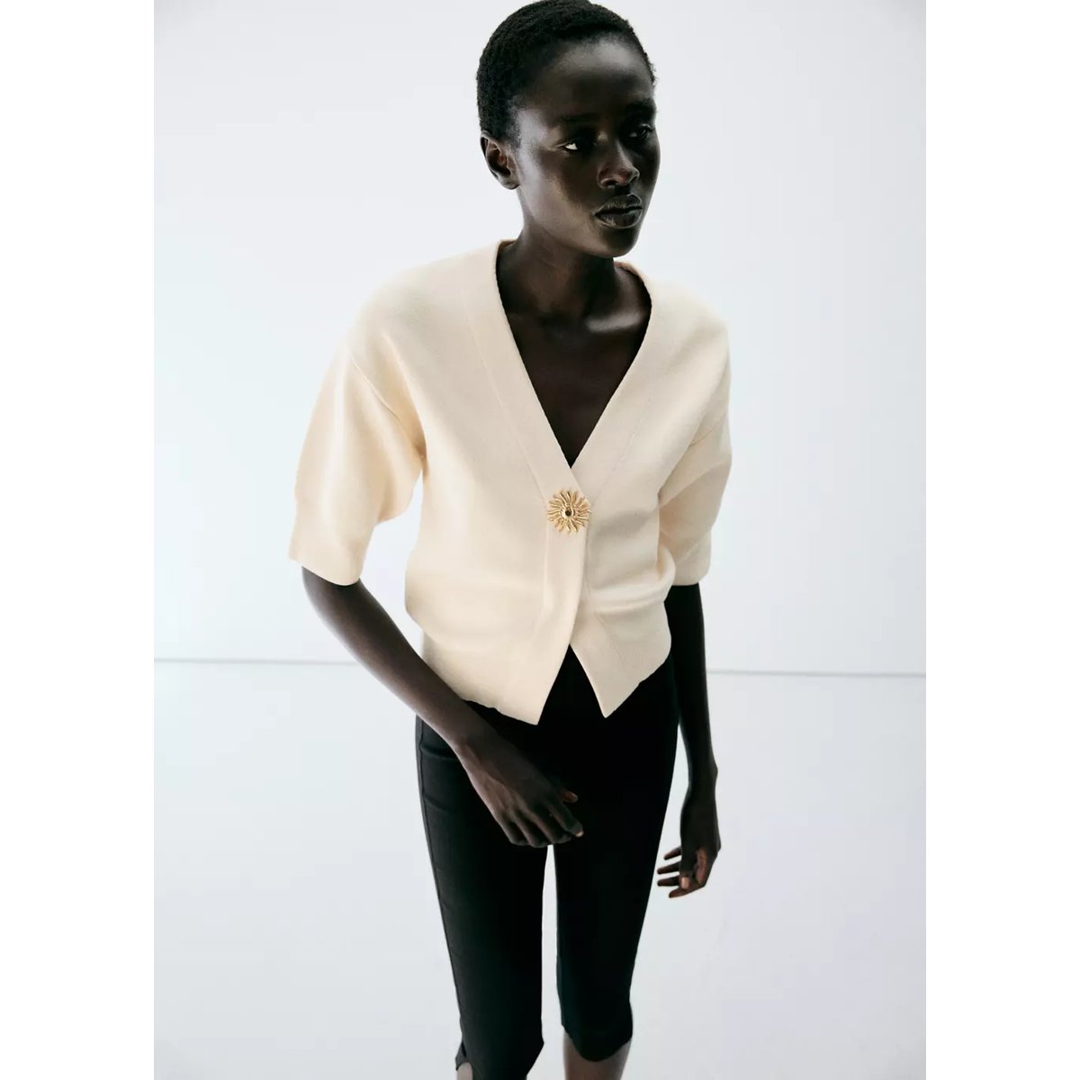 Cardigan maille bouton bijou écru, MANGO