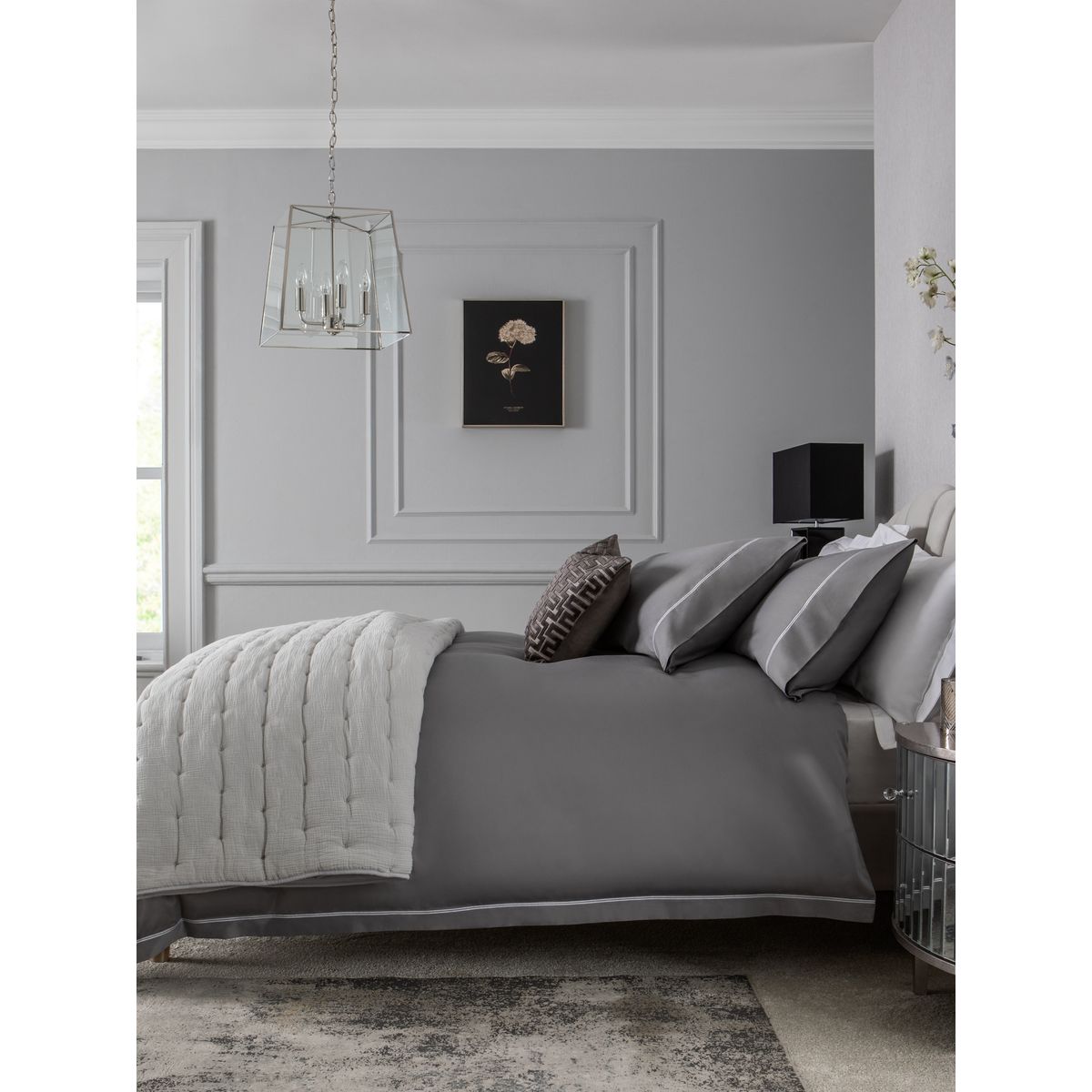 Parure de lit satinée à tissage 600 fils gris, NEXT