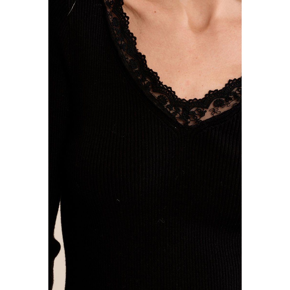 Top manches longues, col V en dentelle noir, MOLLY BRACKEN