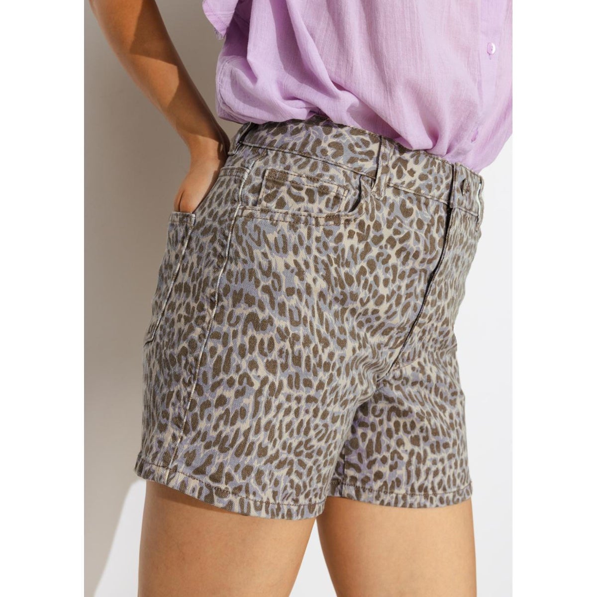 Short en toile motif léopard imprimé sable, PROMOD