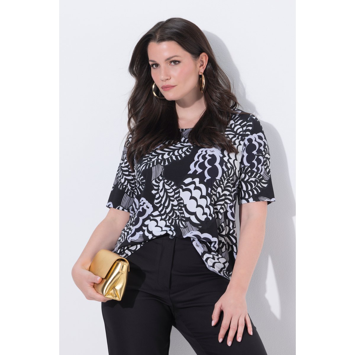 T-shirt au tombé fluide, coupe évasée noir, ULLA POPKEN