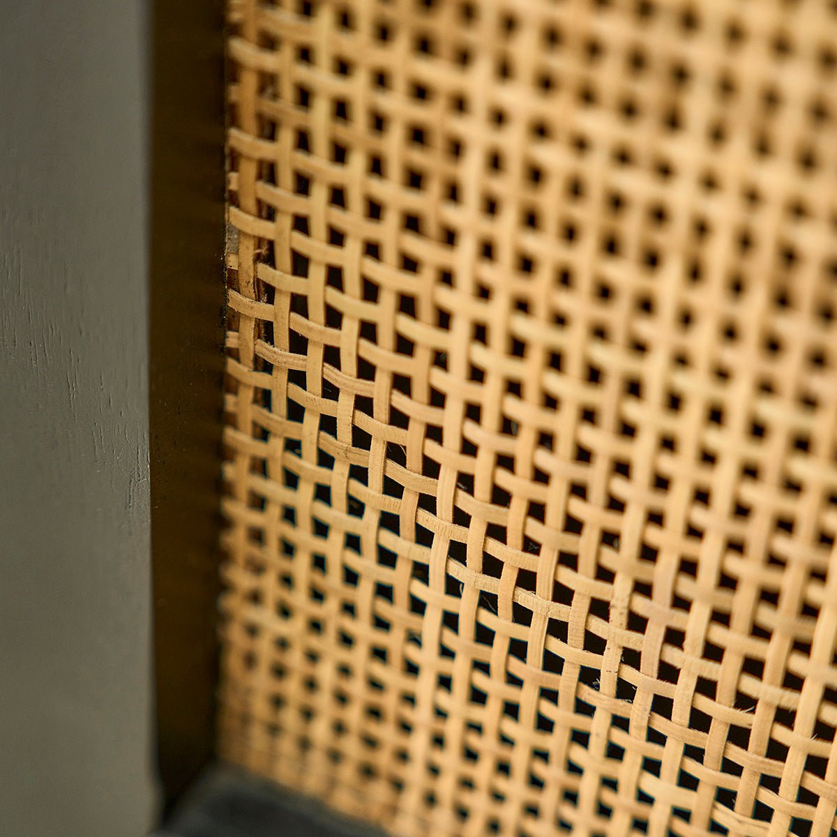 Meuble TV en bois massif et cannage 140 cm BLAISE noir, BERAH GETAH
