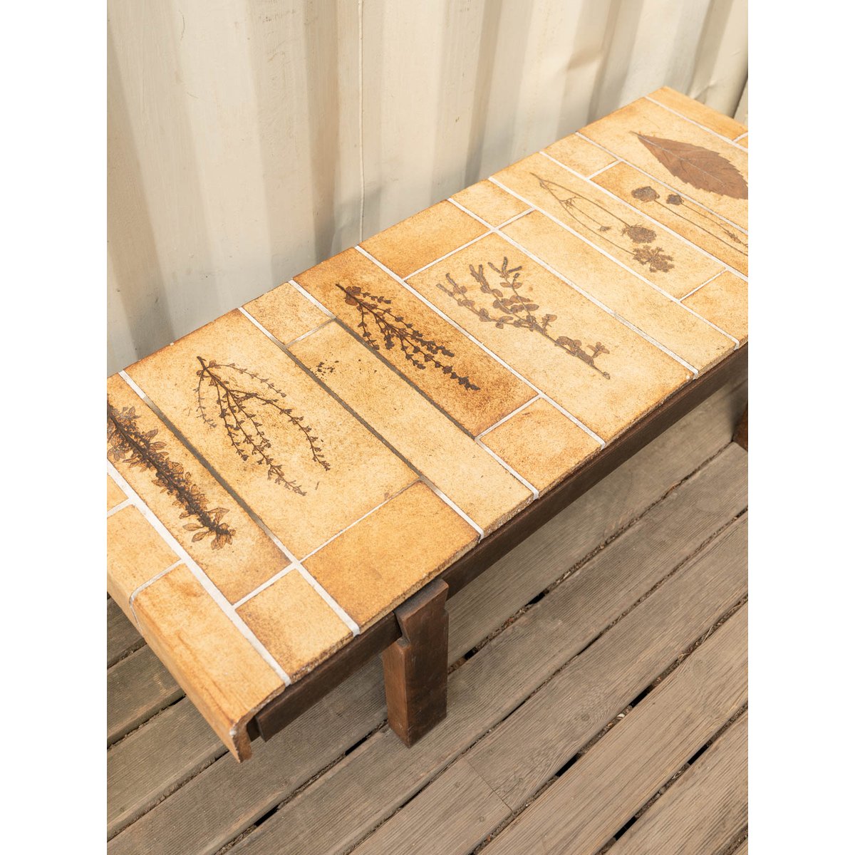 Table basse en céramique beige Donna N°1122 - Bon état bois foncé, DEBONGOUT