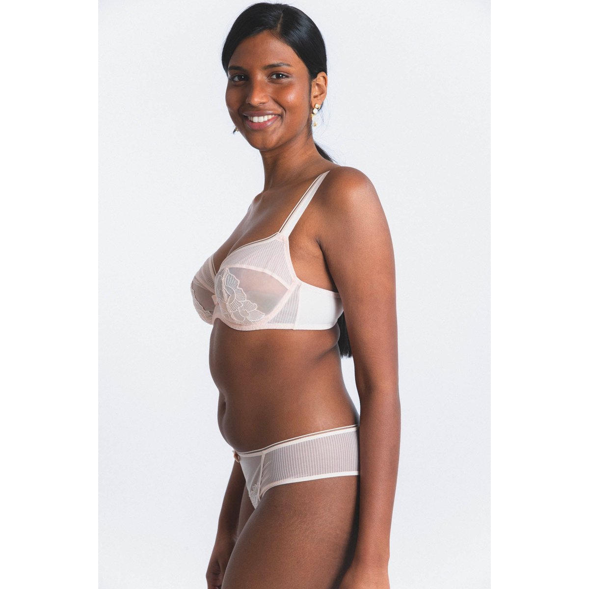 Soutien-gorge corbeille grande taille en broderie INTUITION quartz, MAISON LEJABY