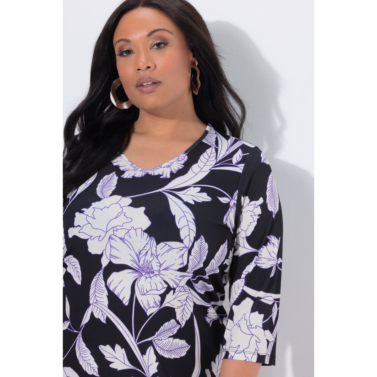 T-shirt long motif à fleurs, coupe évasée noir, ULLA POPKEN