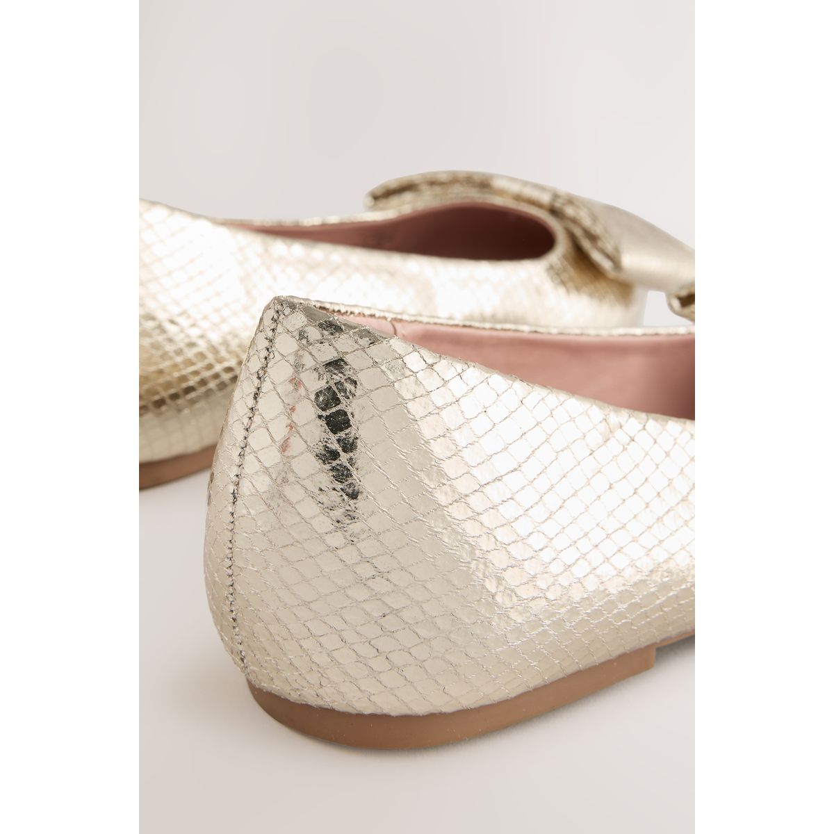Ballerines avec nœud bout pointu doré, NEXT