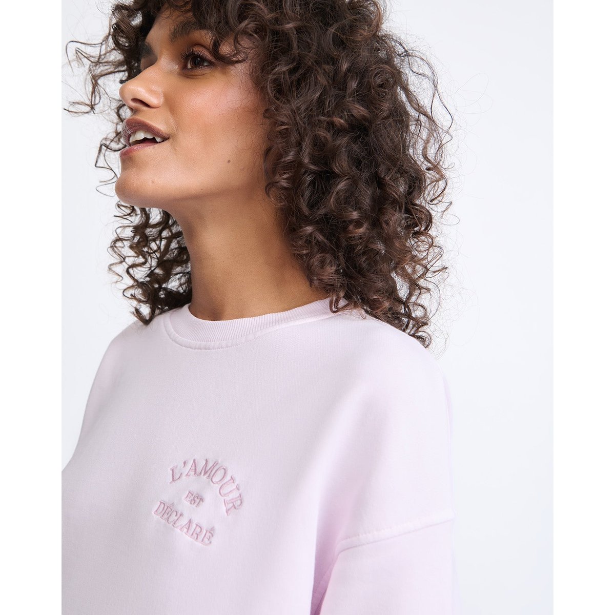 Sweat L'amour est déclaré brodé rose garment dye, EMOI EMOI