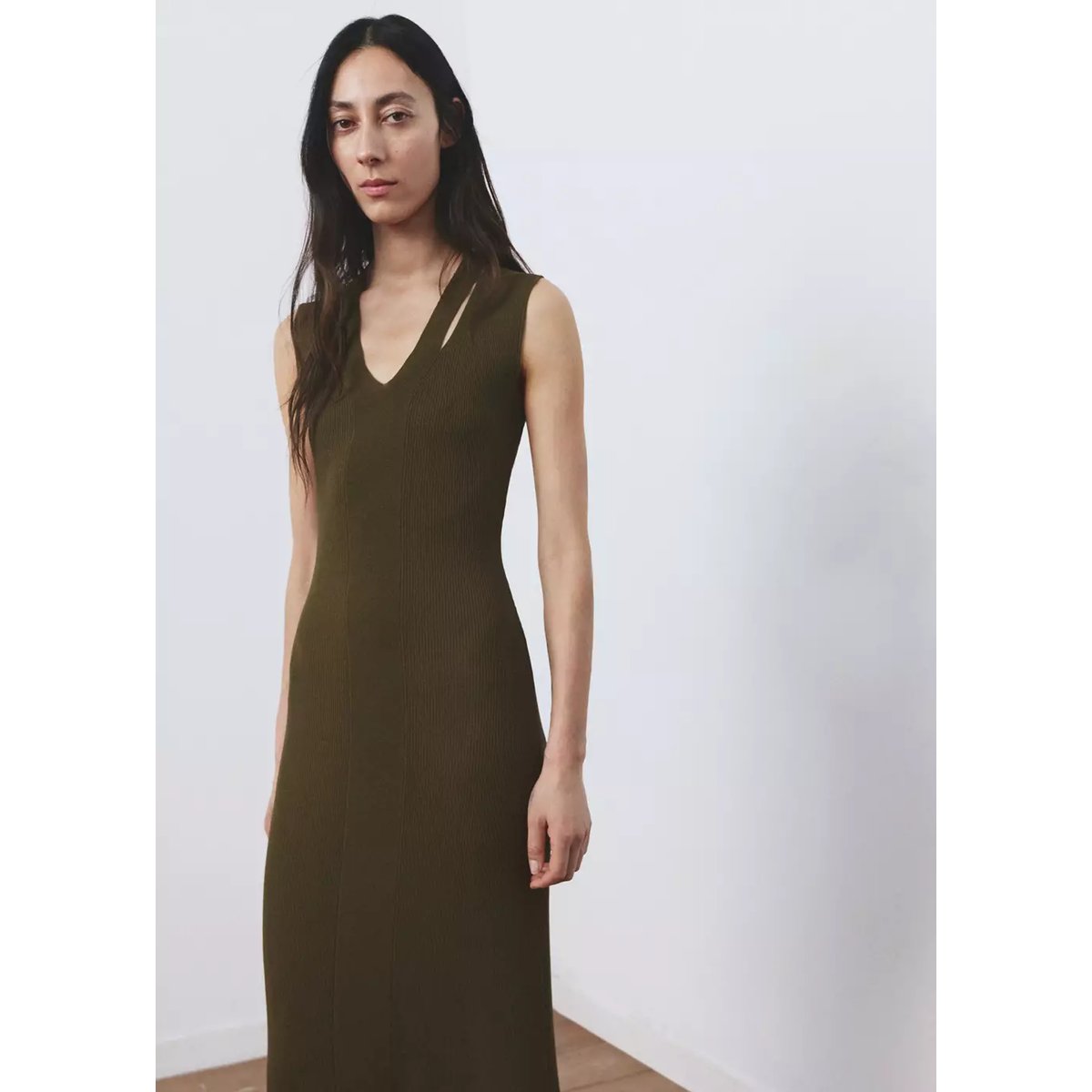 Robe maille fine évasée kaki, MANGO
