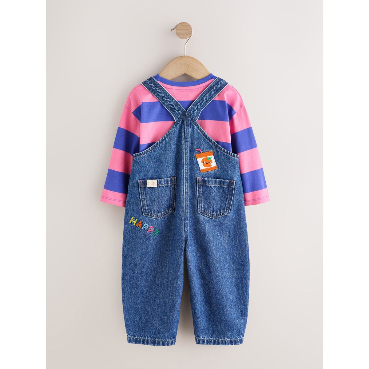 Ensemble salopette en jean rayures bleues et roses brodées, NEXT