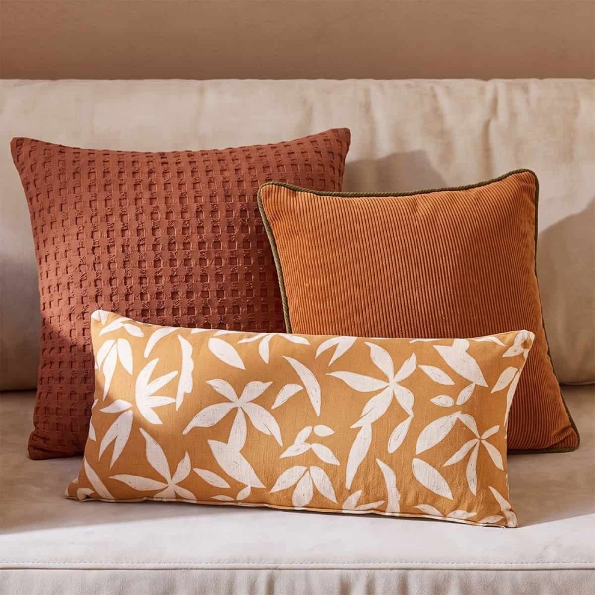 Lot de 2 housses de coussin 40x40cm en velours marron, ORNAMI