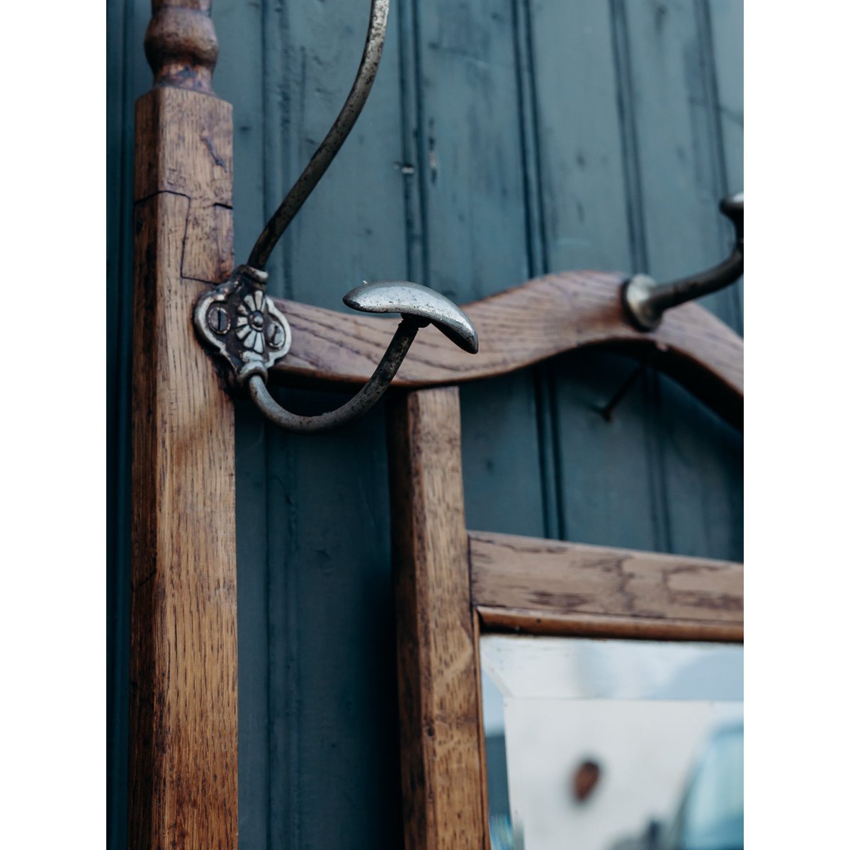 Grand porte-manteau en bois Max N°214 - Bon état bois foncé, DEBONGOUT