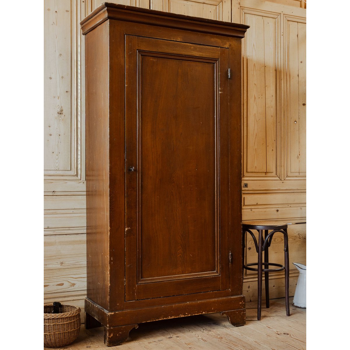 Bonnetière en bois Blandine N°472 - Bon état bois foncé, DEBONGOUT