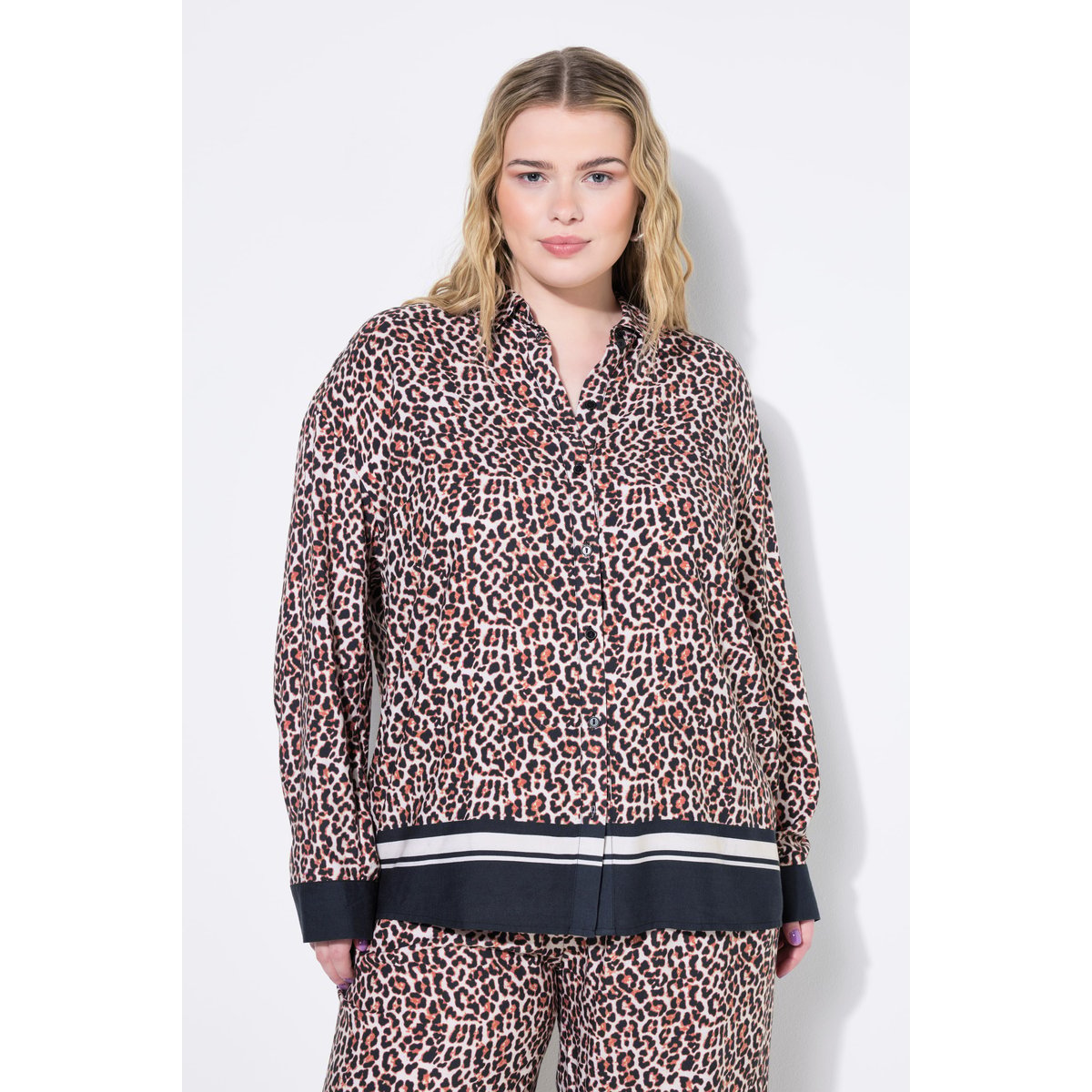 Chemisier oversize beige clair, STUDIO UNTOLD
