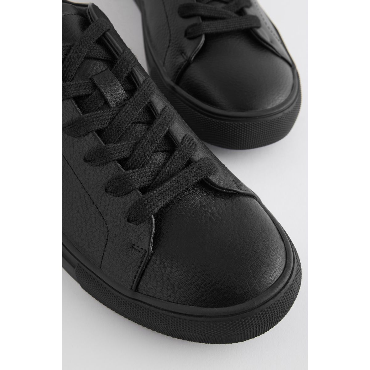Baskets minimalistes coupe classique noir, NEXT