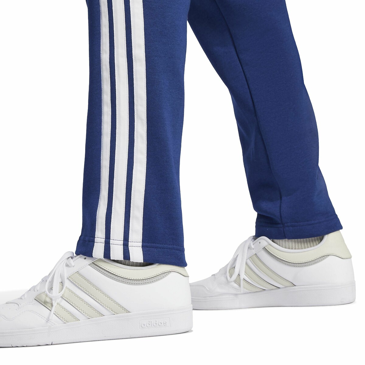 Essentials 3-Stripes Straight Joggers in Fleece blue, ADIDAS SPORTSWEAR