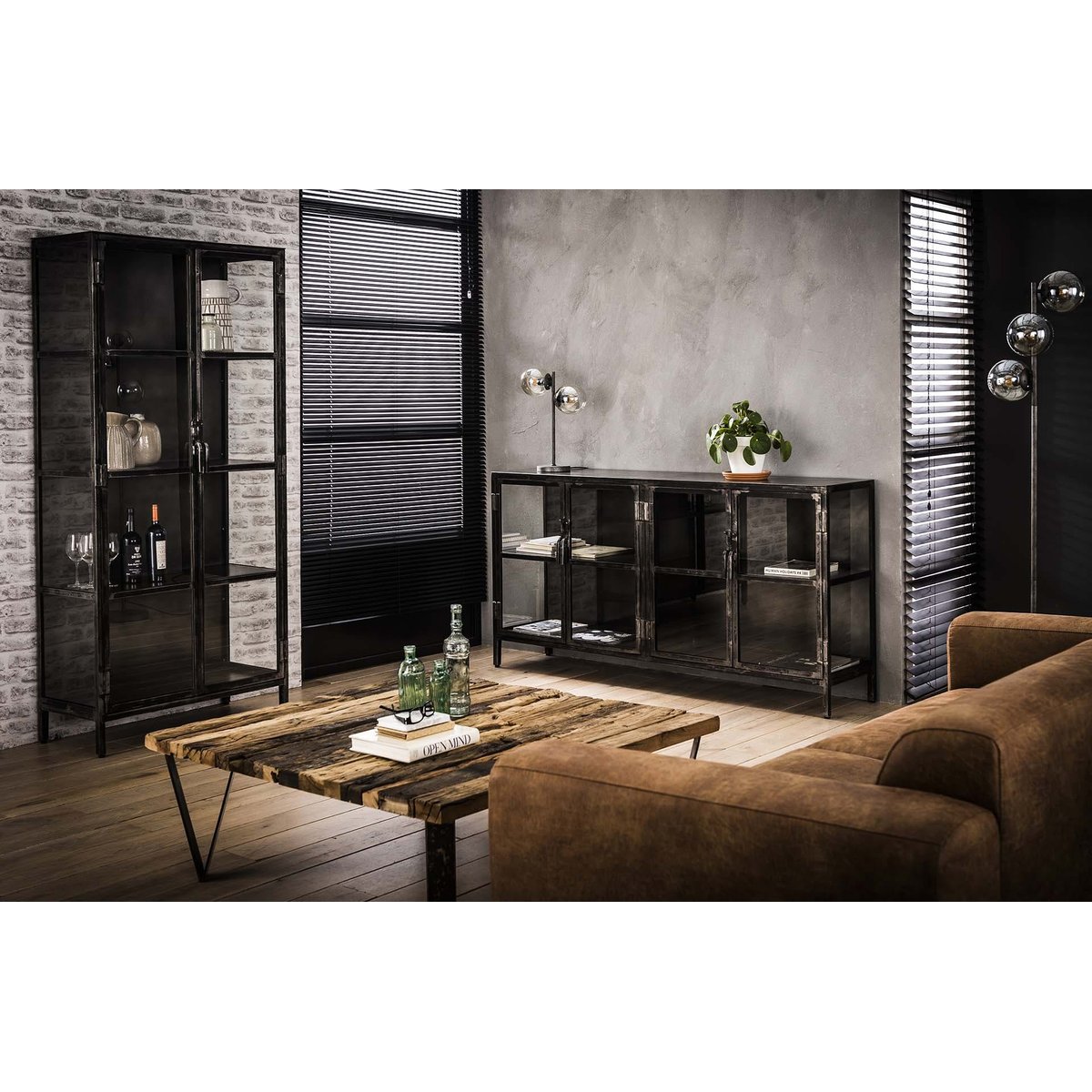 Vaisselier vitrine style industriel métal noir vieilli 2 portes en verre 90x190cm ROADIES noir, PIER IMPORT