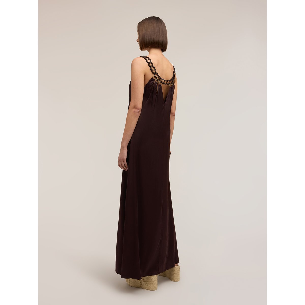 Robe longue avec détail métallique marron, MOTIVI