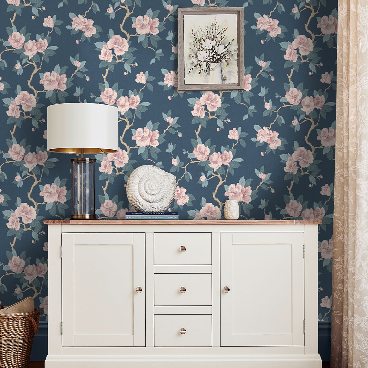 Papier peint roses du soir délicates Maya bleu, rose, LAURA ASHLEY