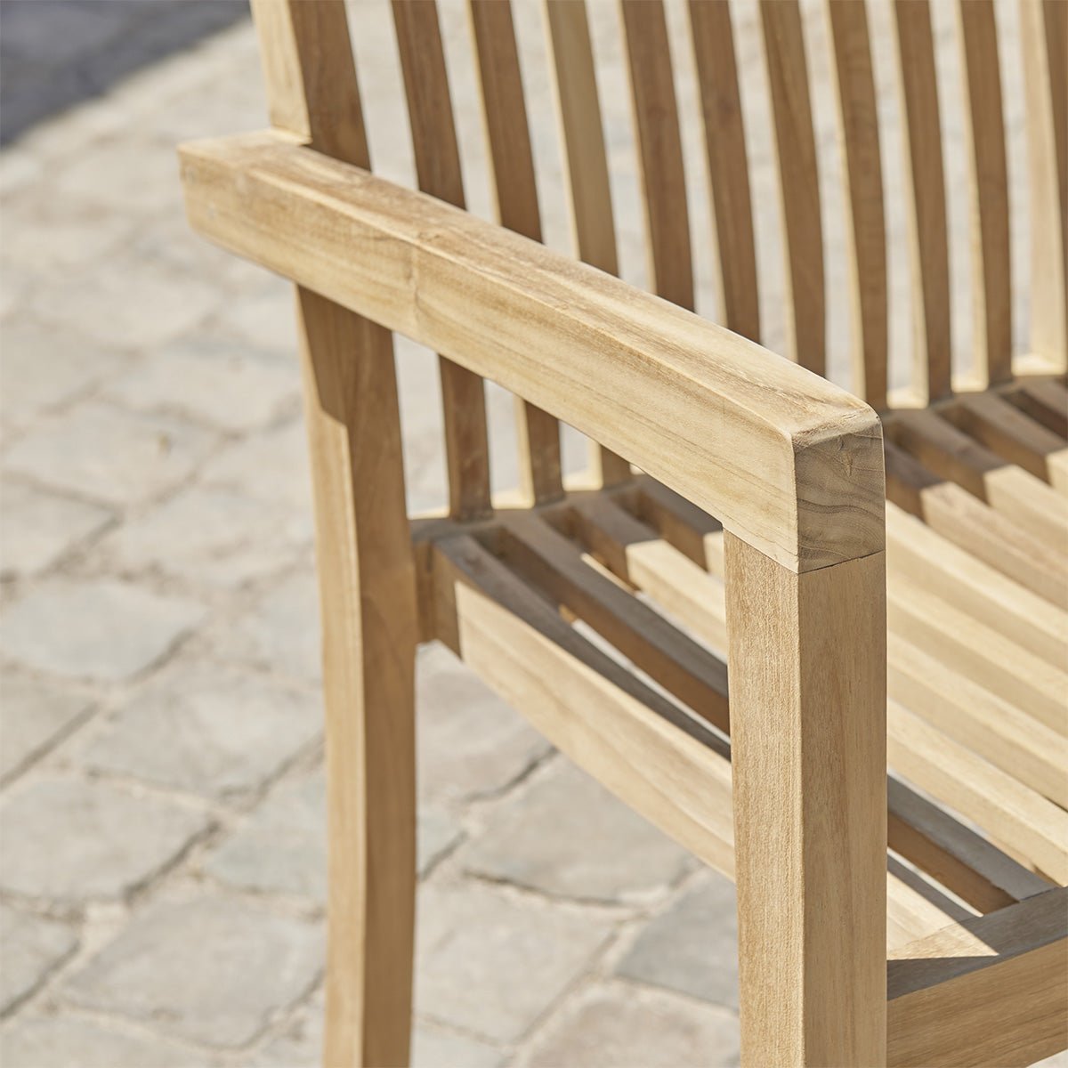 Lot de 2 fauteuils de jardin en teck massif empilables MALTE naturel, BERAH GETAH