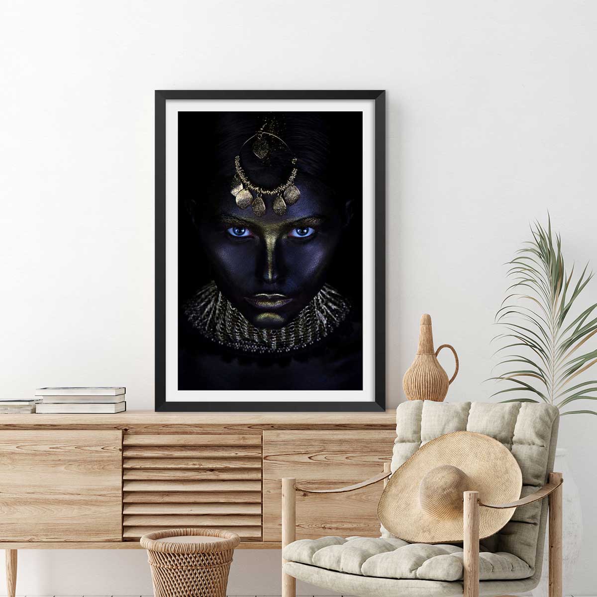 Affiche d'art gold queen affiche + cadre en bois - noir, HEXOA