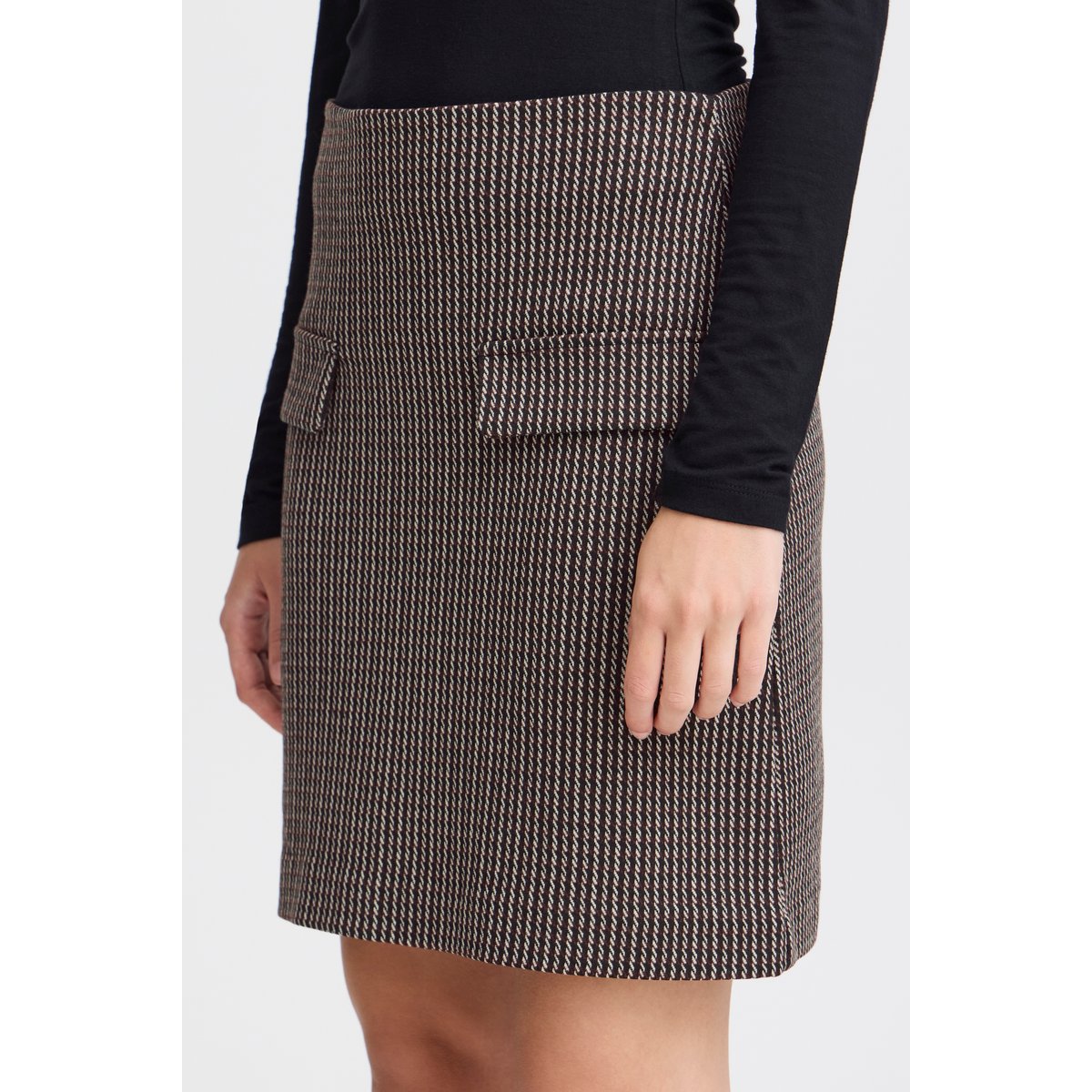 Jupe mini coupe droite port royale, ICHI