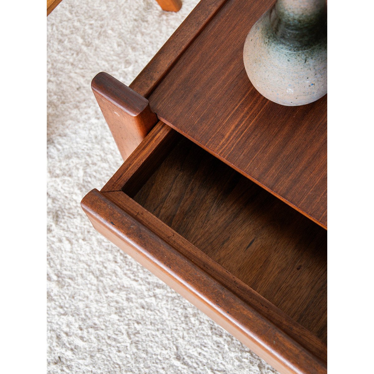 Table de chevet Maïa N°83 - Bon état bois, DEBONGOUT