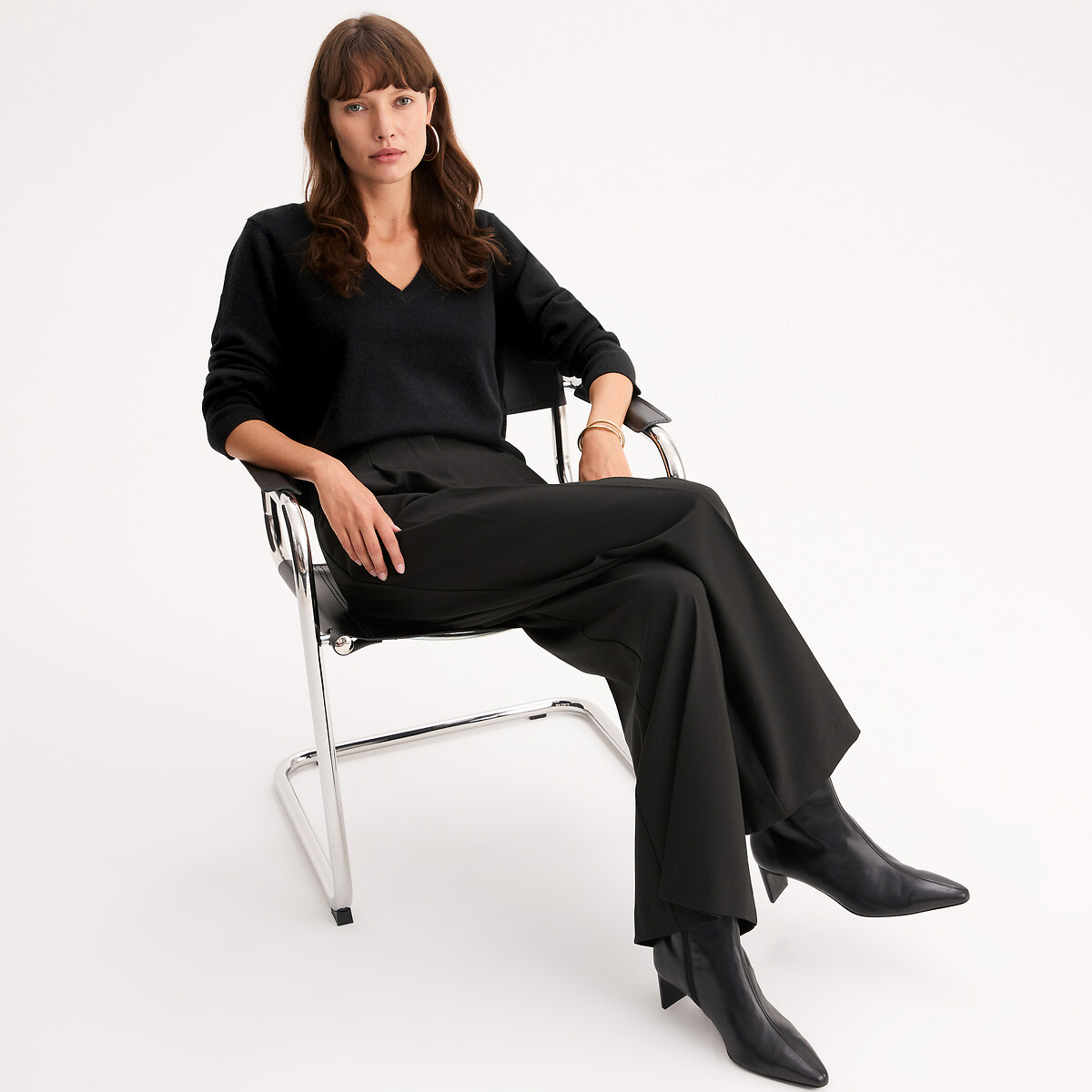 Pull en cachemire col V, en fine maille noir, ANNE WEYBURN