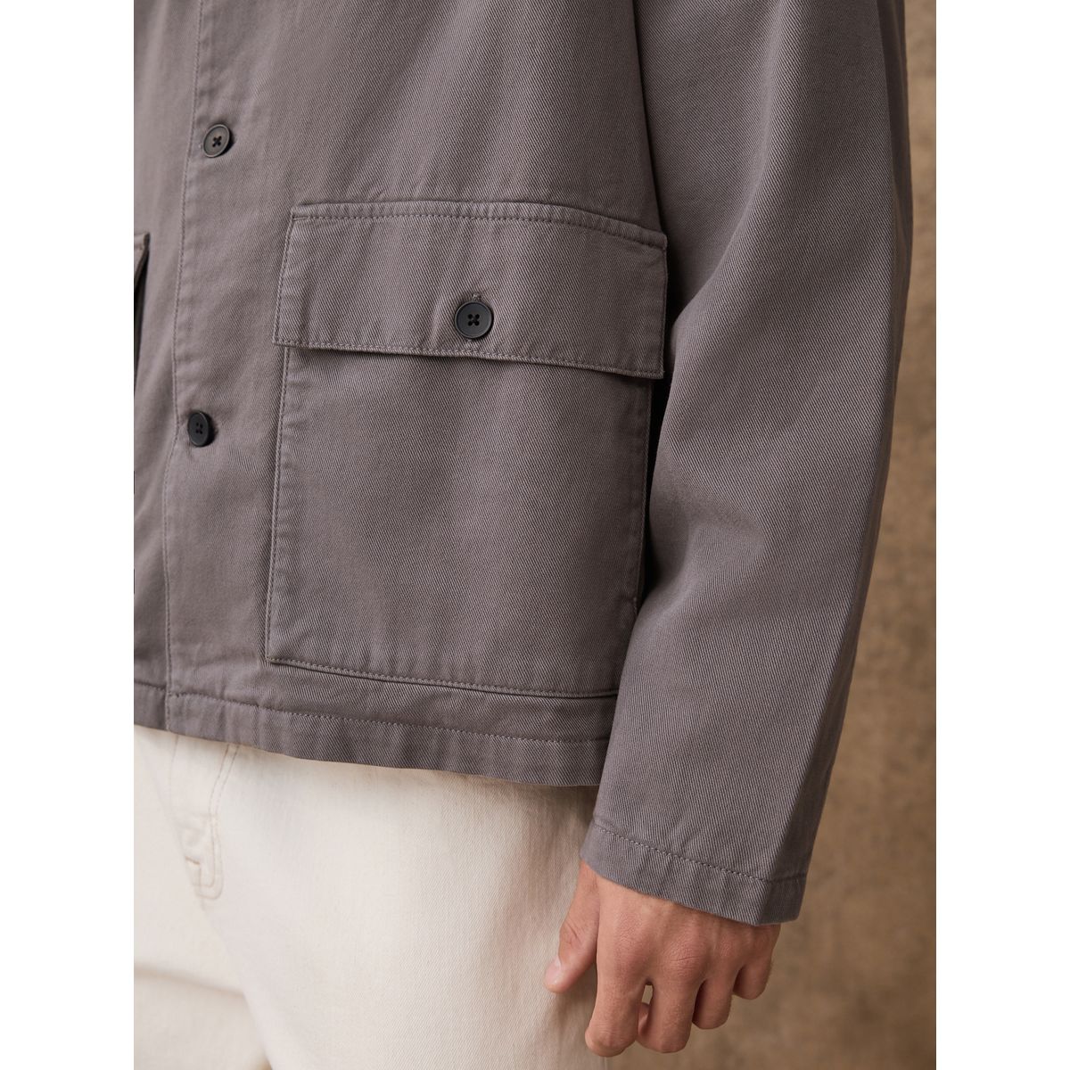 Surchemise coupe boxy en twill gris anthracite, NEXT