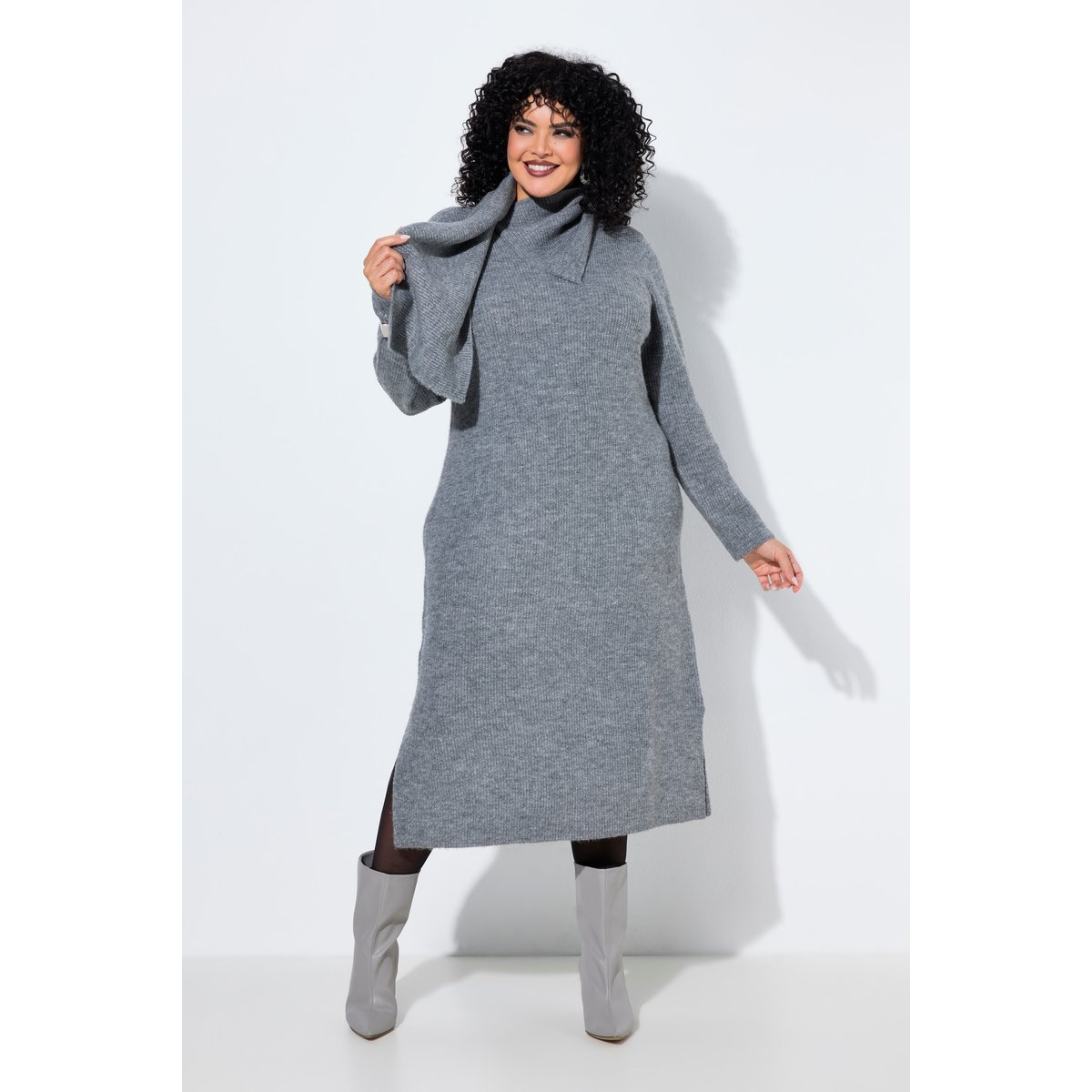 Robe en maille longueur midi, avec écharpe chiné gris moyen, ULLA POPKEN